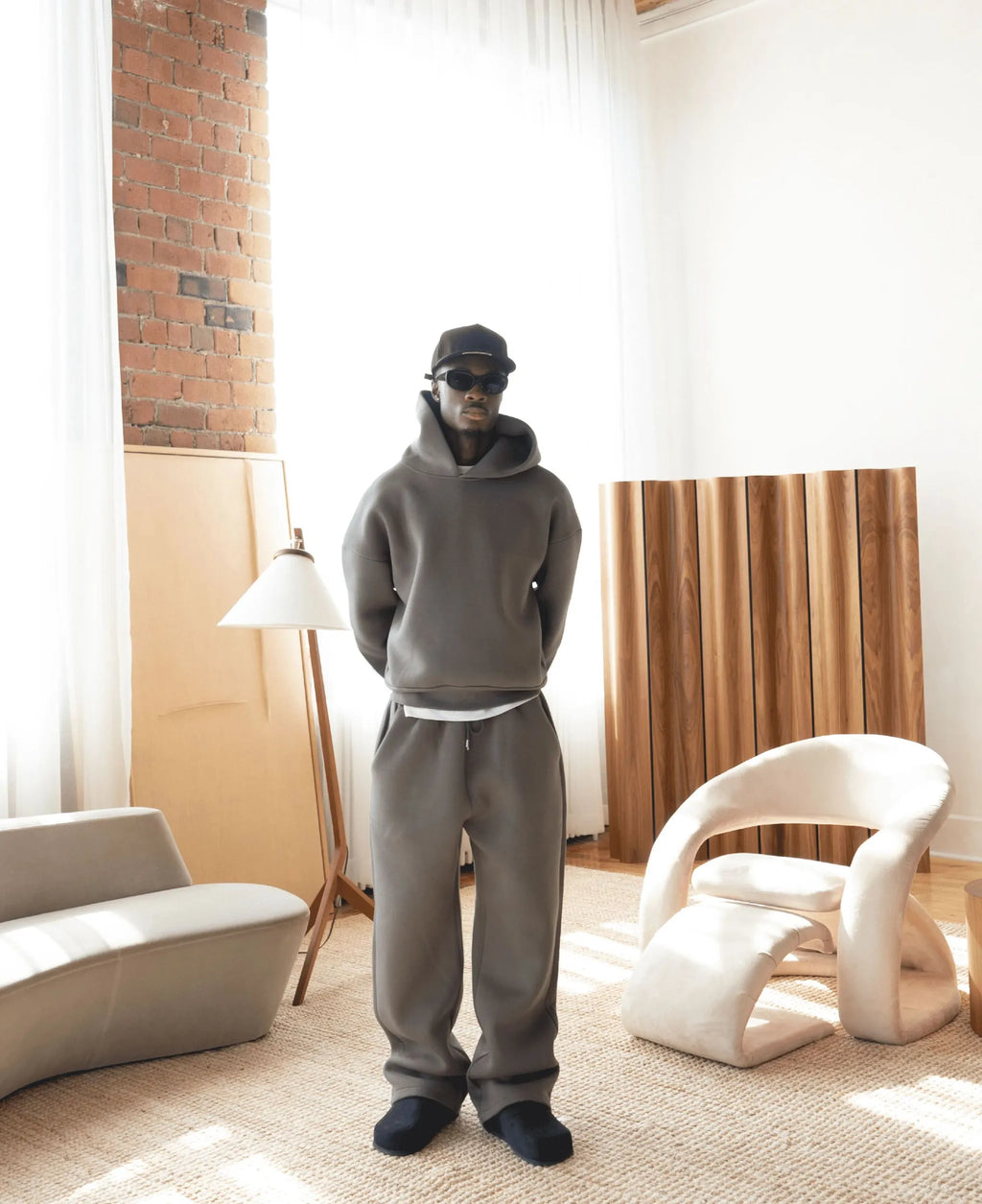 MINIMALIST TRACKSUIT