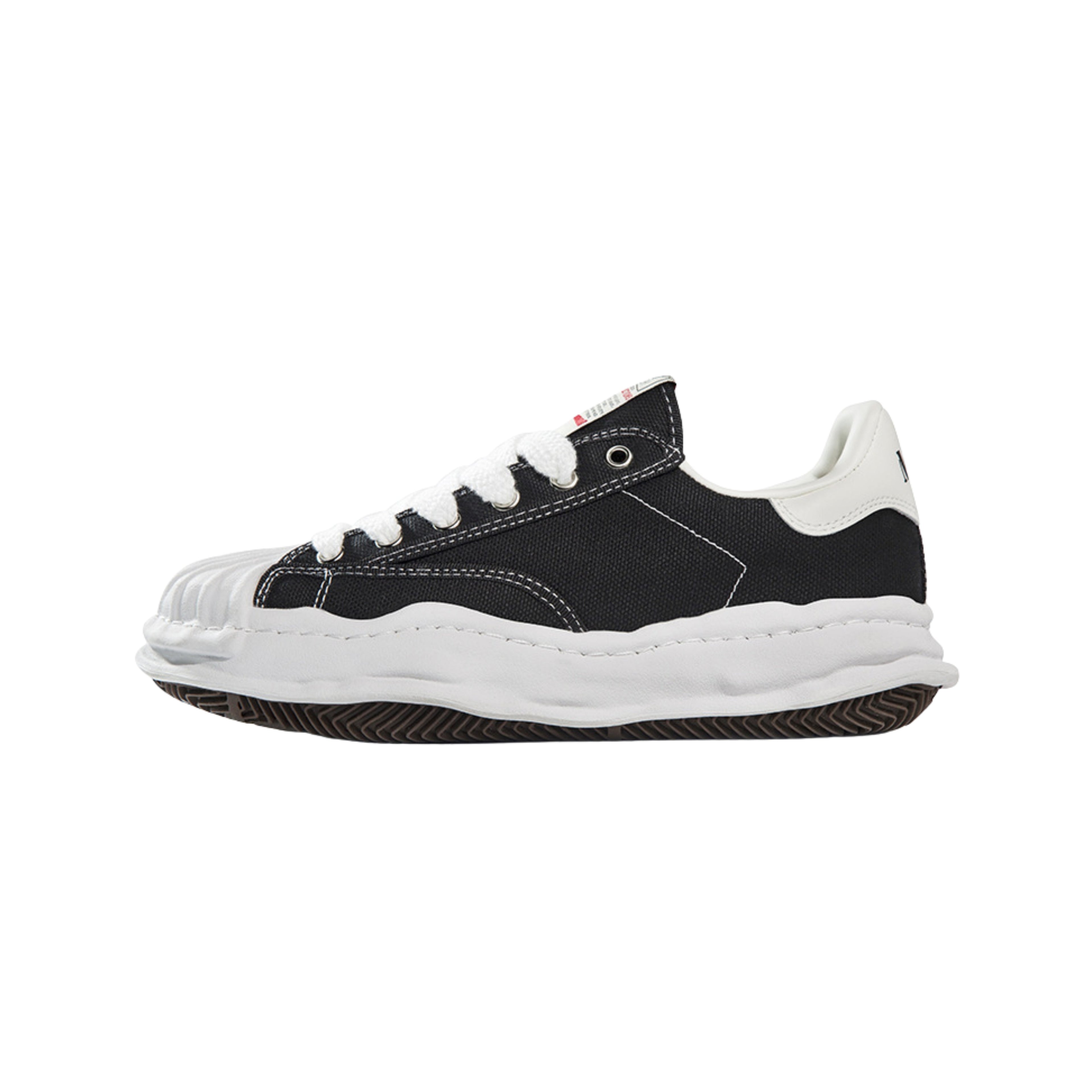 MIZUNO — SNEAKER