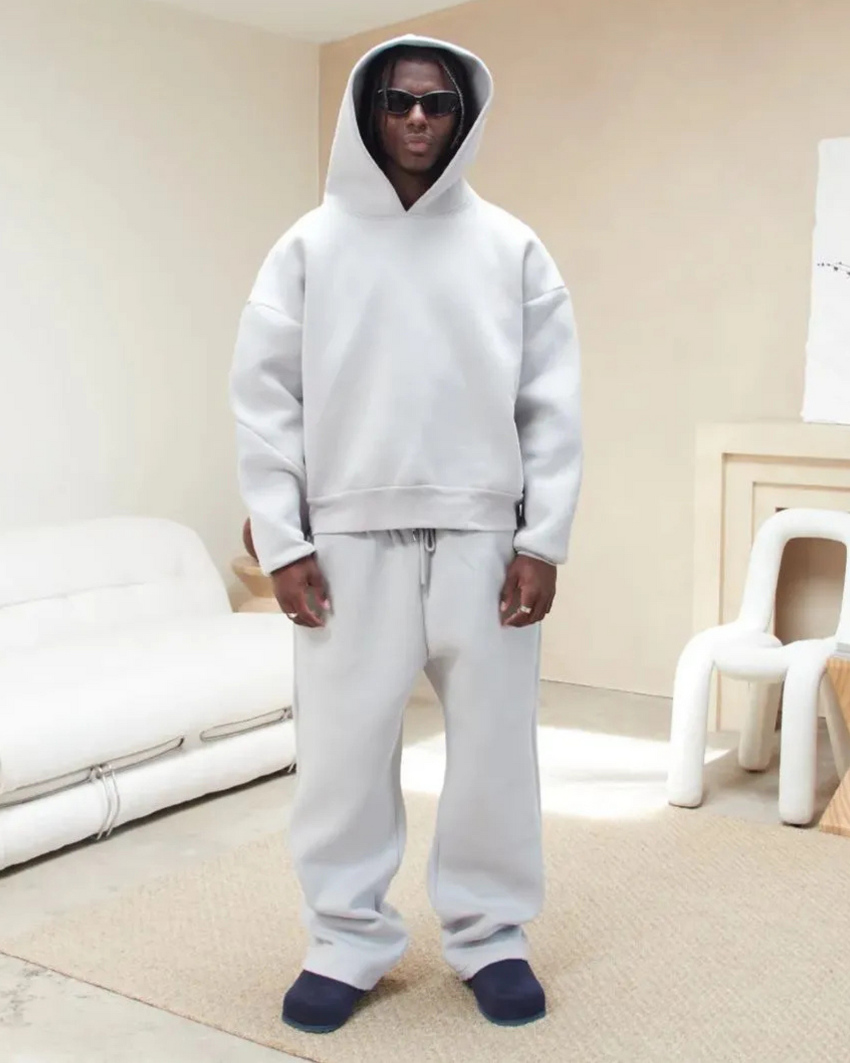 MINIMALIST TRACKSUIT