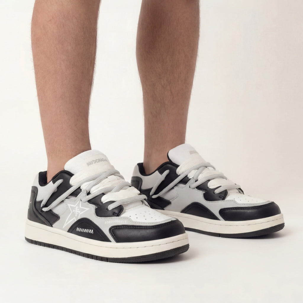LUNARE SNEAKER
