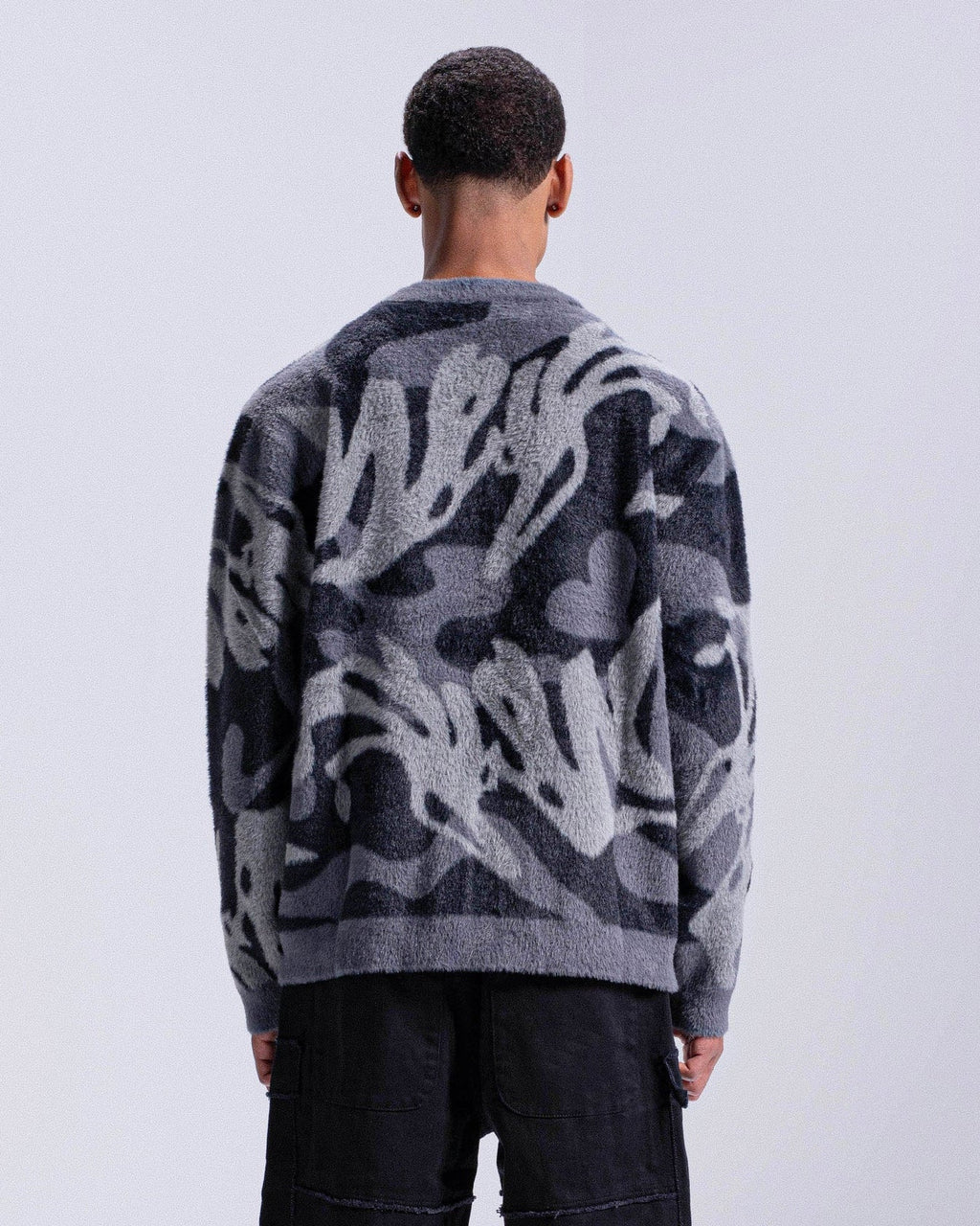 JOSH FLUFFY SWEATER