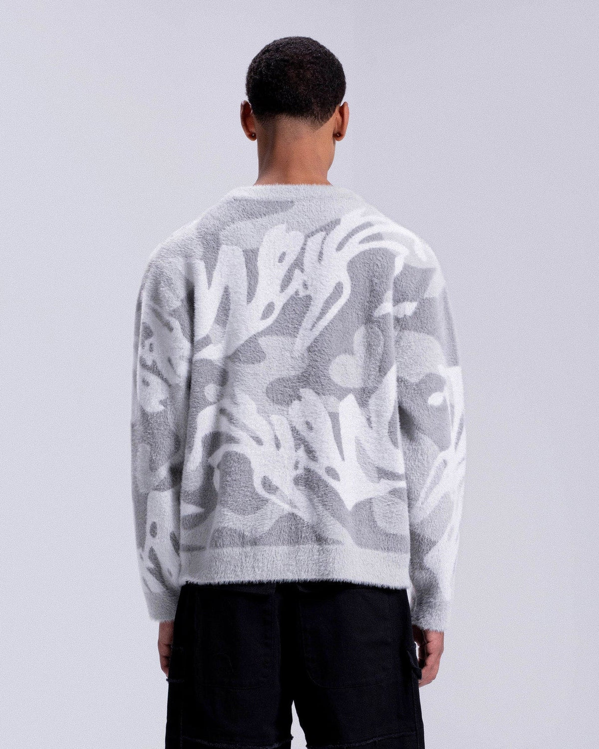 JOSH FLUFFY SWEATER